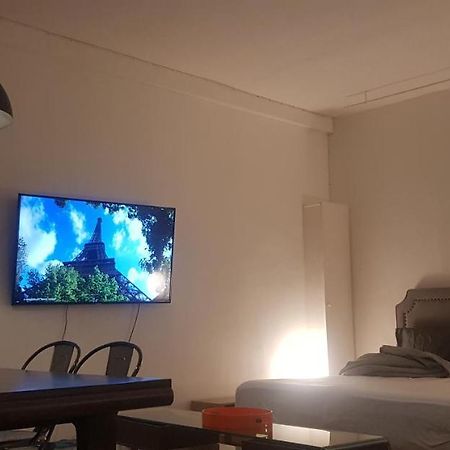 Aparthotel Charming Loft - Tour Eiffel/ Rue Cler Paris Exterior foto